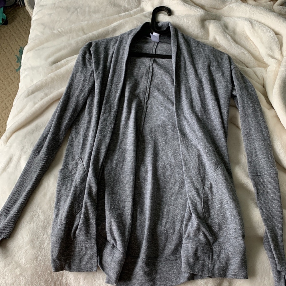 Alternative gray cardigan